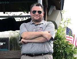 Curtis Sliwa Campaigns on Staten Island