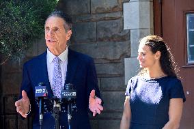 Andrew Cuomo Campaigns in Brooklyn