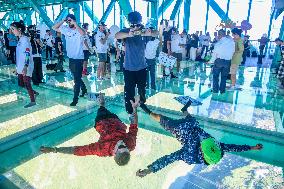 Huajiang Canyon Bridge Tourism