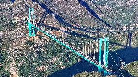 Huajiang Canyon Bridge