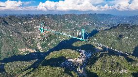 Huajiang Canyon Bridge
