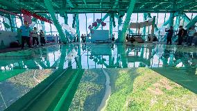 Huajiang Canyon Bridge Tourism