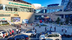 Huajiang Canyon Bridge Tourism