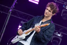 Aliocha Schneider Performs At Fete De L‘Humanite - Bretigny Sur Orge