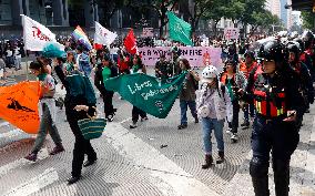 Women Demanding Decriminalization of Abortion in Mexico