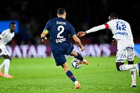 PSG v AJ Auxerre - Paris