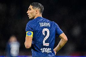 PSG v AJ Auxerre - Paris