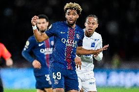 PSG v AJ Auxerre - Paris