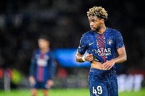PSG v AJ Auxerre - Paris