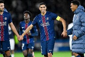 PSG v AJ Auxerre - Paris