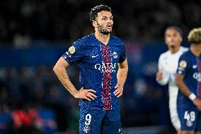 PSG v AJ Auxerre - Paris