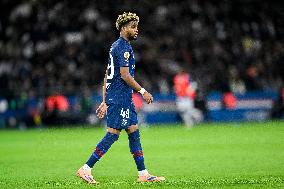 PSG v AJ Auxerre - Paris