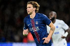 PSG v AJ Auxerre - Paris