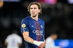 PSG v AJ Auxerre - Paris