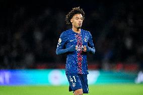 PSG v AJ Auxerre - Paris