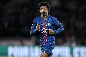 PSG v AJ Auxerre - Paris