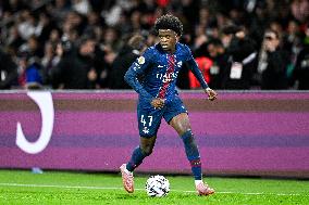 PSG v AJ Auxerre - Paris