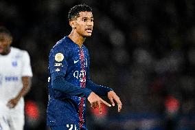 PSG v AJ Auxerre - Paris