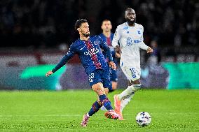 PSG v AJ Auxerre - Paris