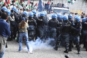 Pro-Palestine Demonstration Disrupts Turin - Italy