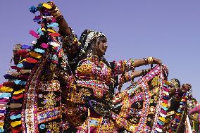 Indian Kalbeliya Gypsy Dancers Performs - India