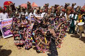 Indian Kalbeliya Gypsy Dancers Performs - India