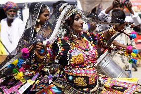 Indian Kalbeliya Gypsy Dancers Performs - India