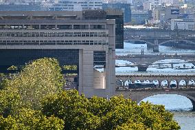 Illustrations Of Paris Rooftops - France
