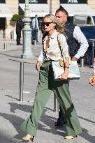 PFW - Kate Moss Arrives At The Ritz