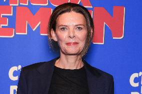 C Etait Mieux Demain Premiere - Paris