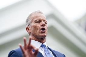 US President Trump meets with congressional leaders to try and avert a government shutdown