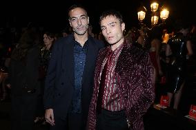 PFW - Le Défilé. Liberté, Egalité, Sororité"You're Worth It" L'Oréal Paris Front Row