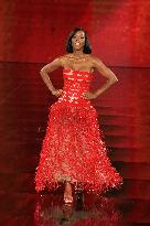 PFW - Le Défilé. Liberté, Egalité, Sororité"You're Worth It" L'Oréal Paris Runway