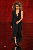 PFW - Le Défilé. Liberté, Egalité, Sororité"You're Worth It" L'Oréal Paris Runway