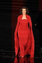 PFW - Le Défilé. Liberté, Egalité, Sororité"You're Worth It" L'Oréal Paris Runway