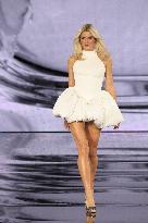 PFW - Le Défilé. Liberté, Egalité, Sororité"You're Worth It" L'Oréal Paris Runway