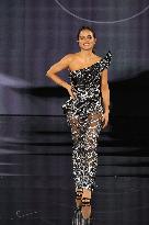 PFW - Le Défilé. Liberté, Egalité, Sororité"You're Worth It" L'Oréal Paris Runway