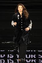 PFW - Le Défilé. Liberté, Egalité, Sororité"You're Worth It" L'Oréal Paris Runway