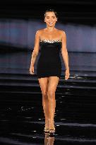 PFW - Le Défilé. Liberté, Egalité, Sororité"You're Worth It" L'Oréal Paris Runway