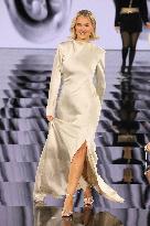 PFW - Le Défilé. Liberté, Egalité, Sororité"You're Worth It" L'Oréal Paris Runway