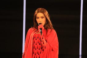 PFW - Le Défilé. Liberté, Egalité, Sororité"You're Worth It" L'Oréal Paris Runway