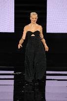 PFW - Le Défilé. Liberté, Egalité, Sororité"You're Worth It" L'Oréal Paris Runway