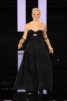 PFW - Le Défilé. Liberté, Egalité, Sororité"You're Worth It" L'Oréal Paris Runway