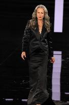 PFW - Le Défilé. Liberté, Egalité, Sororité"You're Worth It" L'Oréal Paris Runway