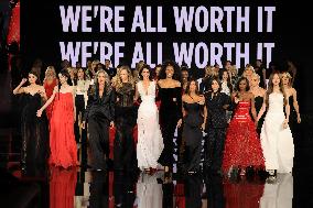 PFW - Le Défilé. Liberté, Egalité, Sororité"You're Worth It" L'Oréal Paris Runway