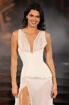 PFW - Le Défilé. Liberté, Egalité, Sororité"You're Worth It" L'Oréal Paris Runway