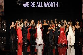 PFW - Le Défilé. Liberté, Egalité, Sororité"You're Worth It" L'Oréal Paris Runway