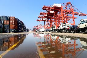 The  Cargo Throughput at Chinese Ports Increased