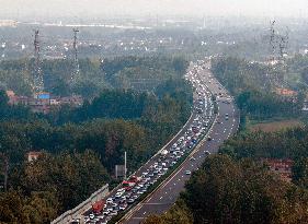 Peak Travel on Highways During The National Day Holiday