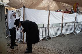 Ultra-Orthodox Jews Select Chickens Before the Kaparot Ritual - Jerusalem